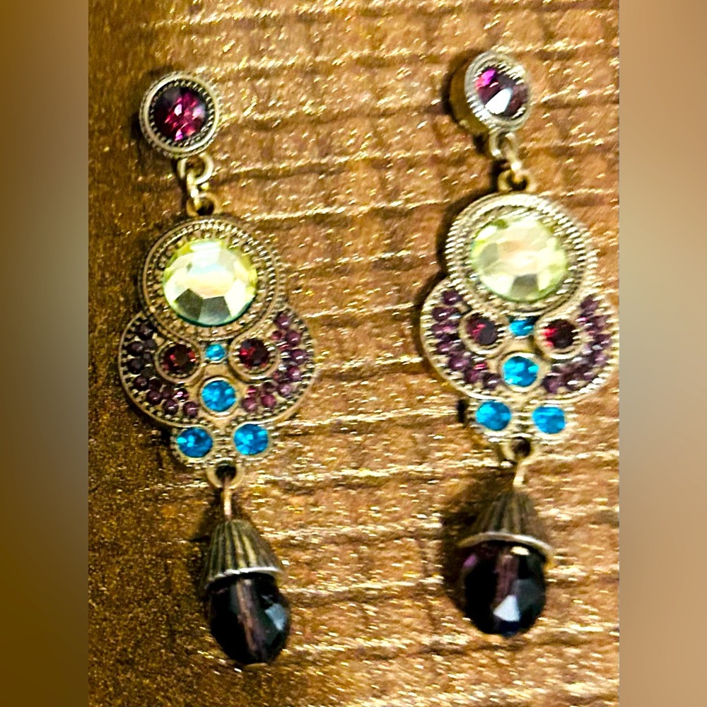 VINTAGE PIERCED DROP EARRINGS. ESTATE SALE FIND ! ONLY PAIR! STUNNING GEM TONE!
